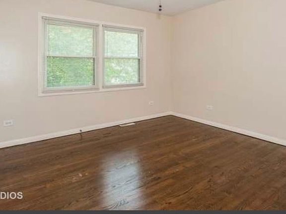 3rd image of 114 S Hale Ave