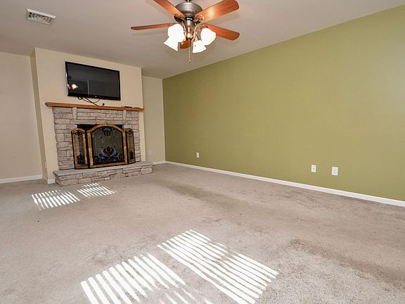 3rd image of 330 Wild Creek Dr