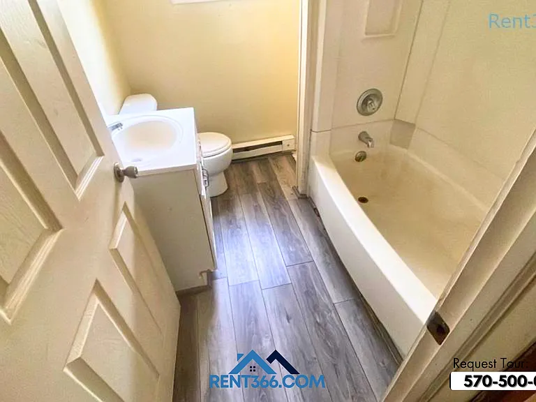 405 N 2nd St #2 — Photo 8
