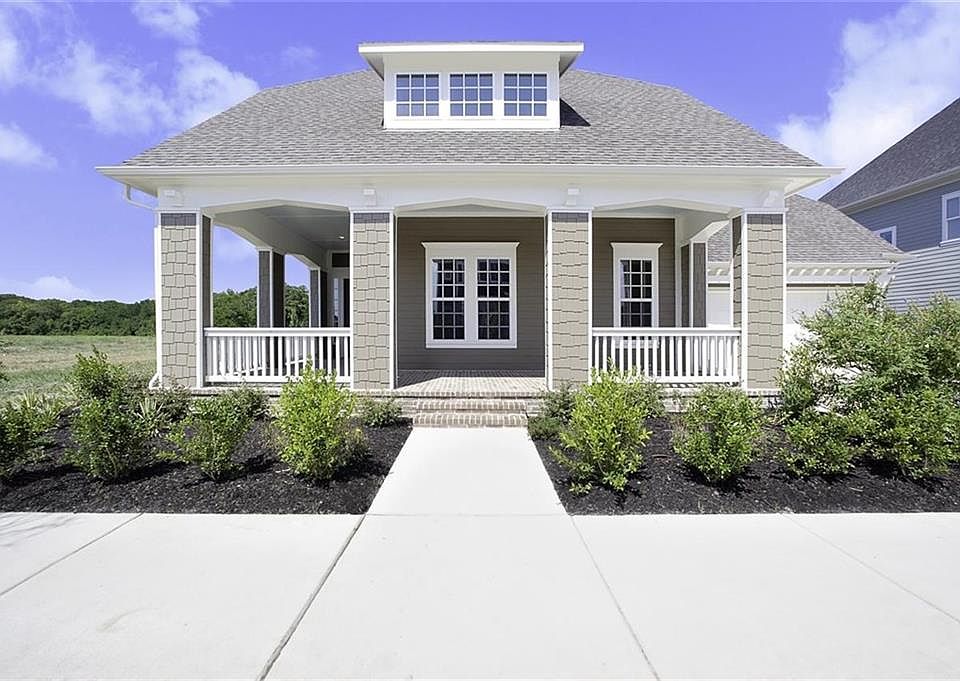 1st image of 2704 Majestic Ave