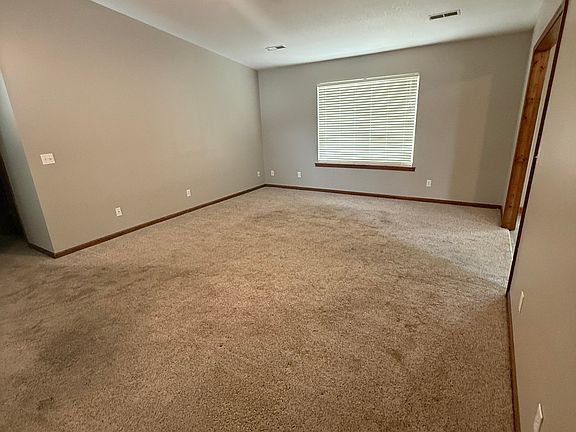 5th image of 2101 Osage Dr