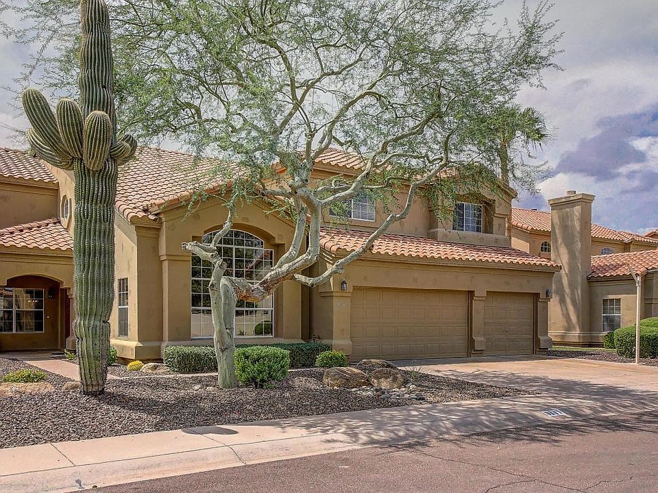 103-FrontLeft_Exterior