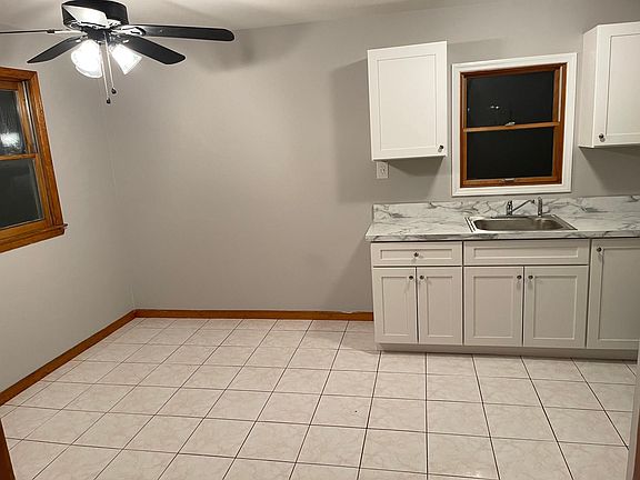 2nd image of 824 Edgegrove Ave