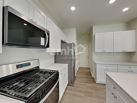 3rd image of 4422 Red Hook Rd