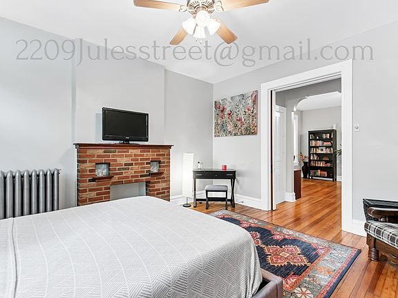 2nd image of 2211 Jules St