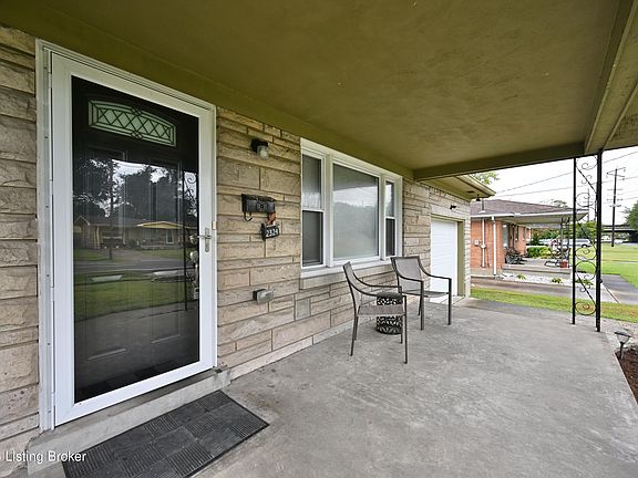 2nd image of 2324 Farnsley Rd