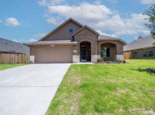 1920 Carrington Dr, Glenn Heights, TX 75154