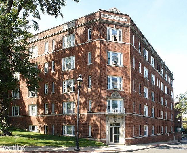37-39-charter-oak-pl-hartford-ct-building-photo