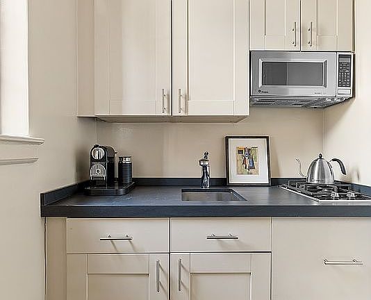 5th image of 81 Irving Pl APT 9H