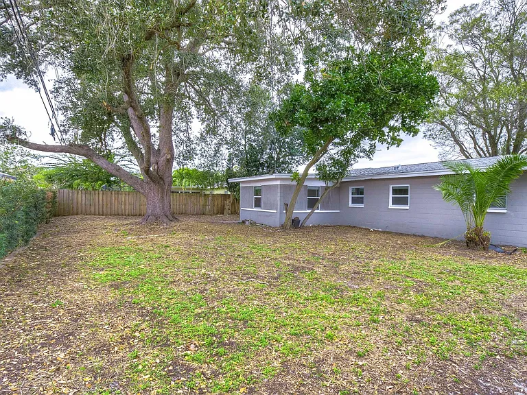 4374 35th Ter N — Photo 12