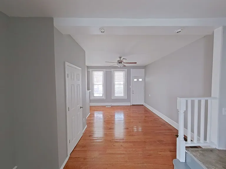 2255 N Cleveland St — Photo 3
