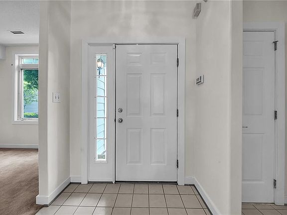 3rd image of 1039 Porte Harbour Arch