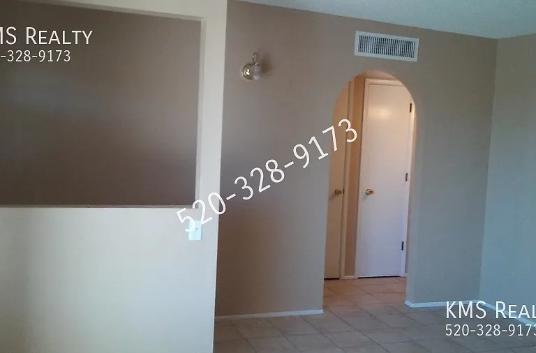 1866 W Caravelle Rd — Photo 7