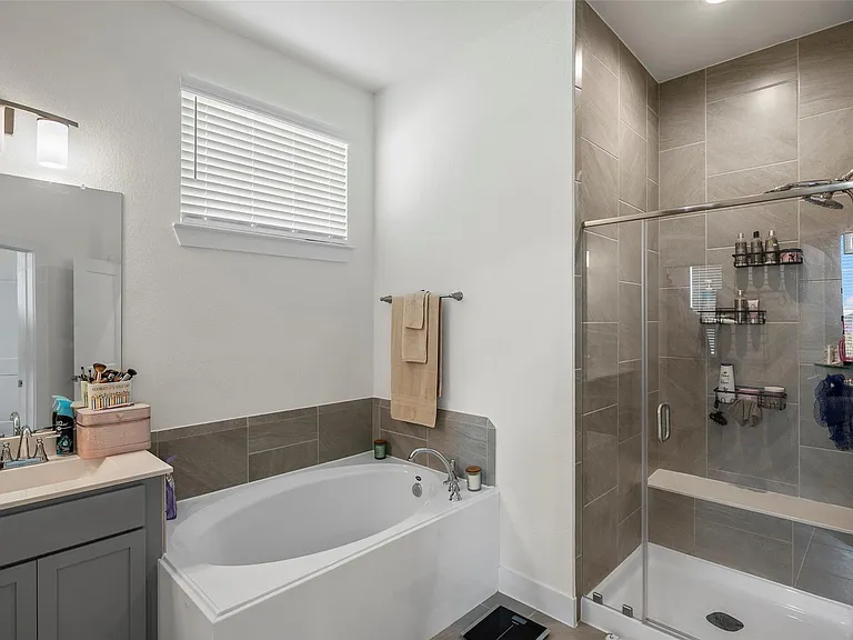 21130 Medina River Dr — Photo 18
