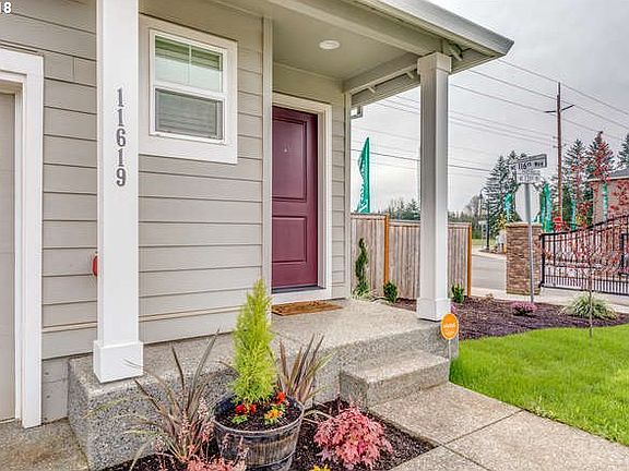 2nd image of 11619 NE 131st Pl