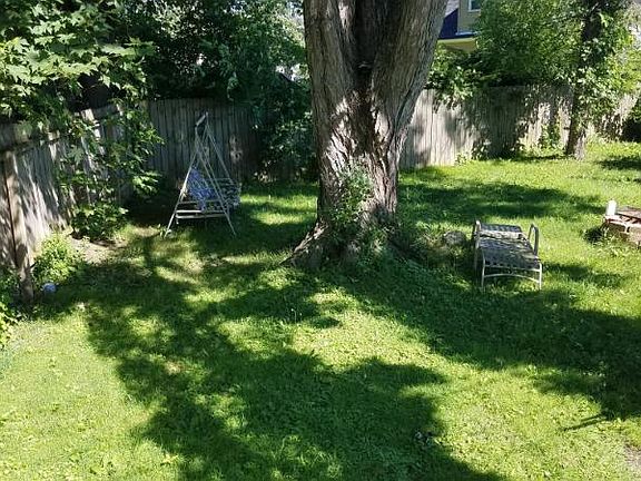 2nd image of 695 Shakespeare Dr
