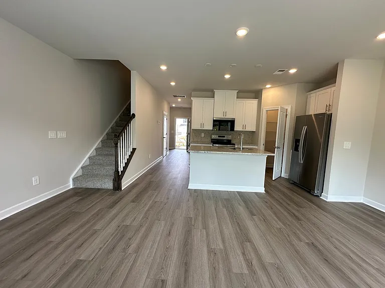 1744 Braemar Village Dr — Photo 10