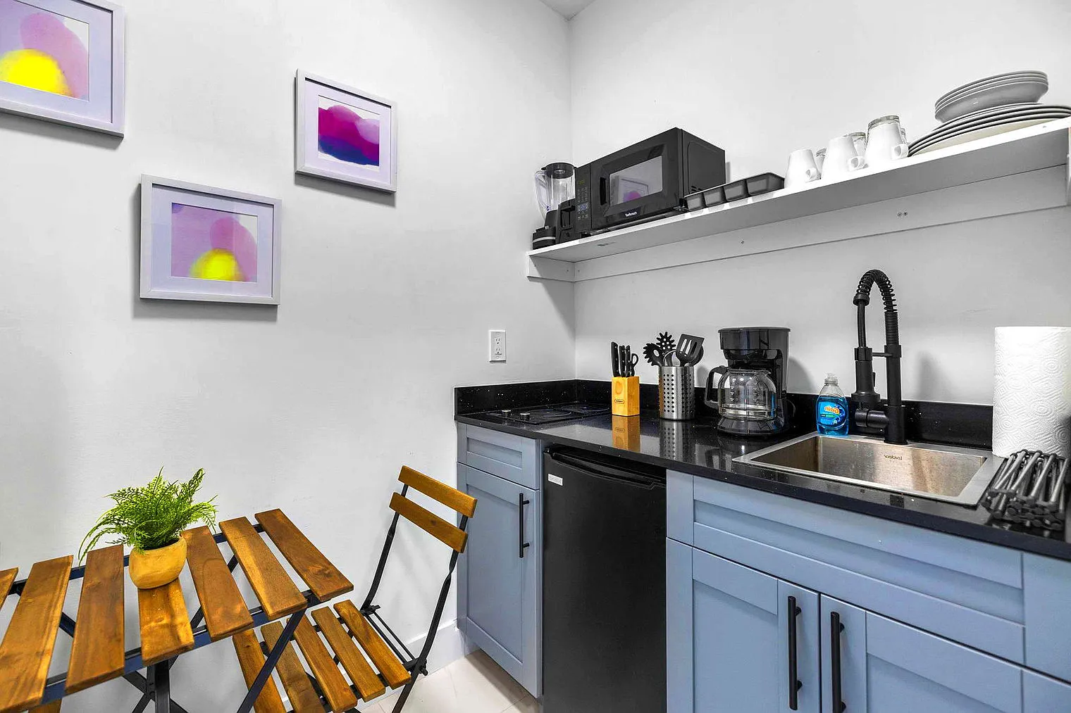 Studio, 1.0 bath, 398 sqft, $1,296 — Photo 3