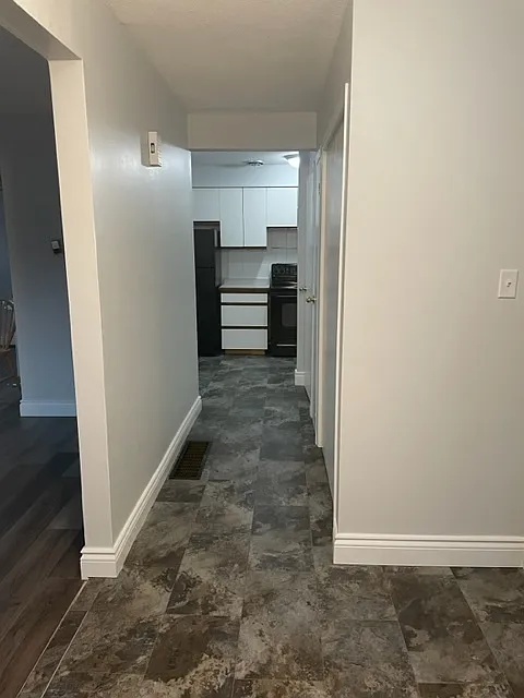 3 bed, 1.5 bath, 1100 sqft, $2,150 — Photo 2