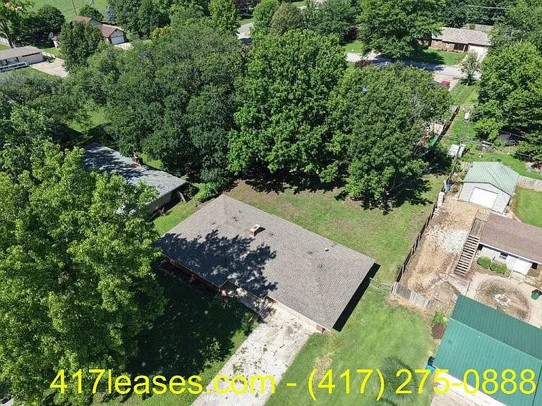 203 S White Oak Ave — Photo 43