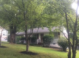 1910 Houstonia Dr, Knoxville, TN 37918