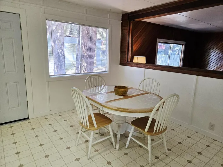 303 E Christina St — Photo 35