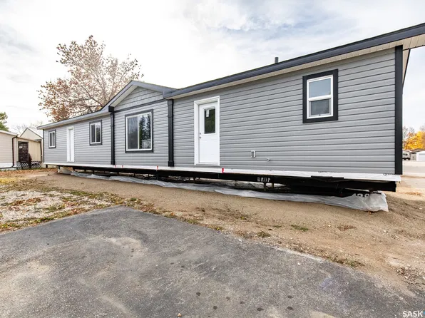 1455 9th Avenue NE #E19, Moose Jaw, SK S6J 1C6