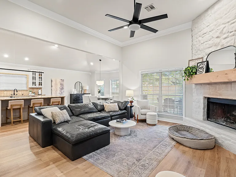 10141 Aragon Dr — Photo 3