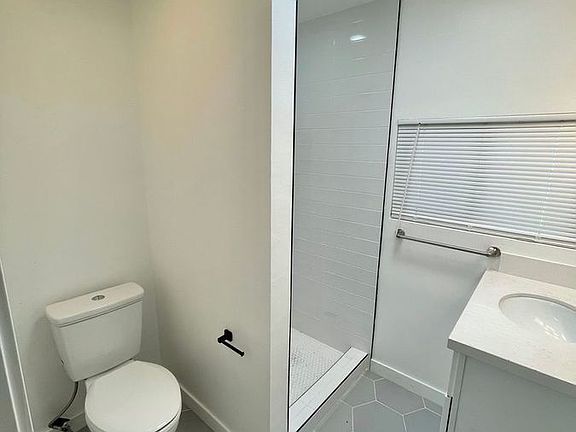 4th image of 4770-4774 Idaho St