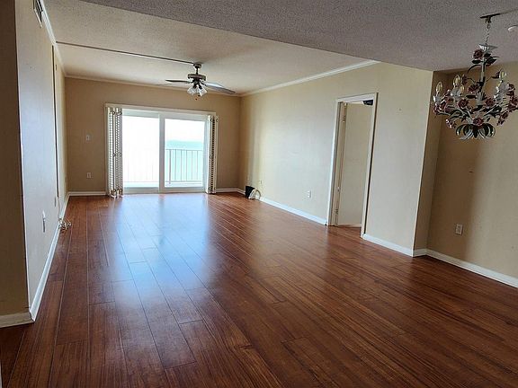 2nd image of 615 Bayshore Dr APT 402