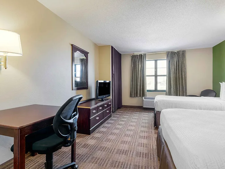Studio Suite - 2 Full Beds