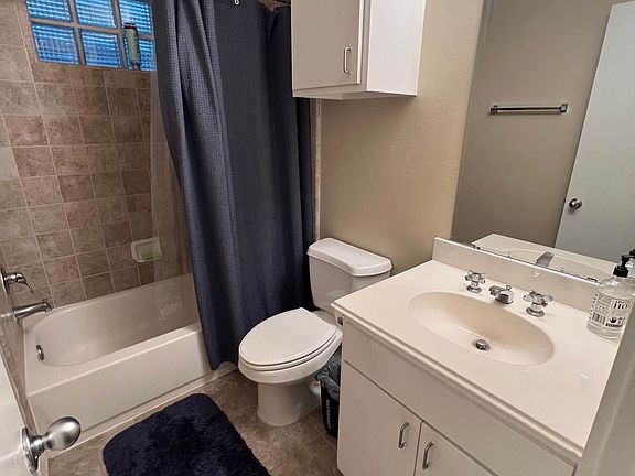Guest Full Bath