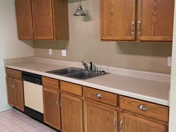 2nd image of 404 Camellia Dr #A & B