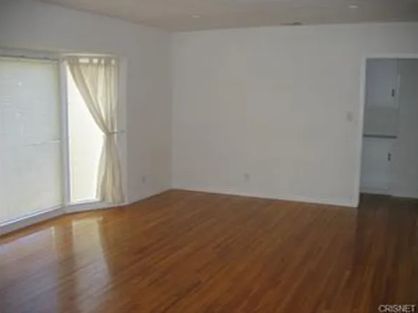 6724 Jumilla Ave, Winnetka, CA 91306
