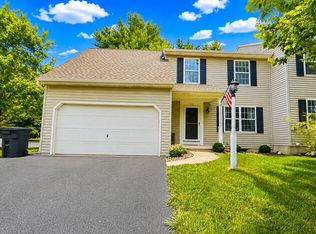 100 Meadowcroft Dr, Lancaster, PA 17603