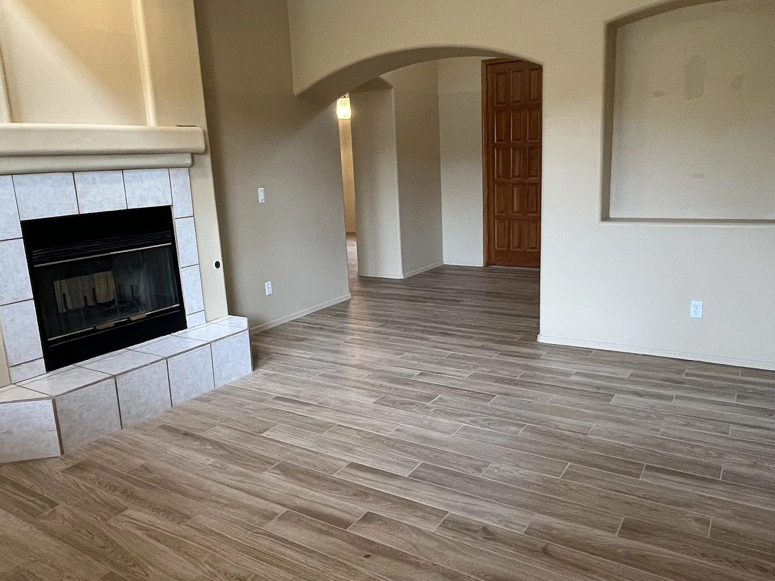 3 bed, 2595 sqft, $2,245 — Photo 2