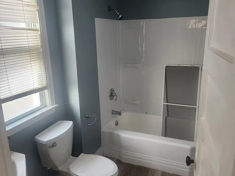65 Platt St — Photo 3
