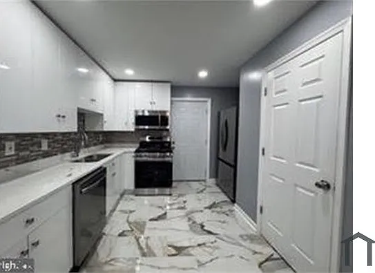 3 bed, $1,850 — Photo 3