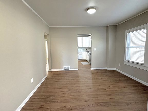 5th image of 2210 W 101st St #1