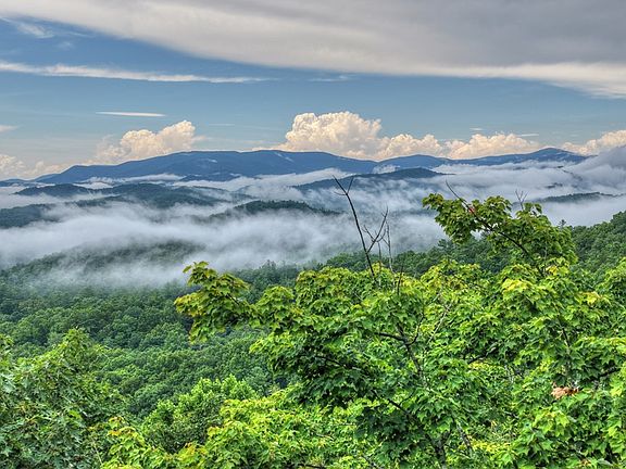 2nd image of 1138 Douglas Mountain Trl