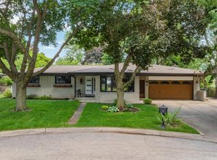 45510 Louise Ct, Utica, MI 48317