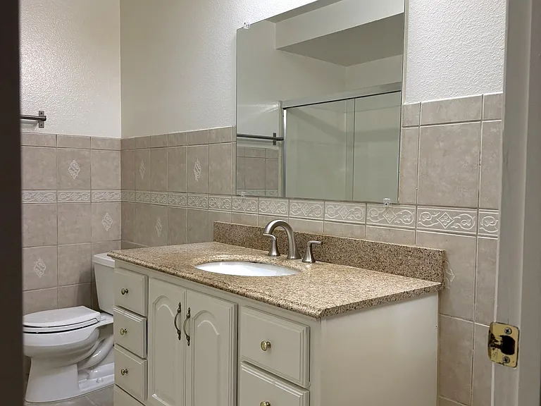 3602 W Estates Ln — Photo 16