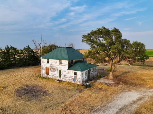 1998 190th Ave, Penokee, KS 67659