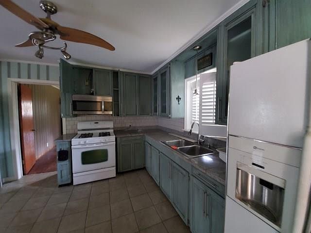 2nd image of 3007 Stimson Ave
