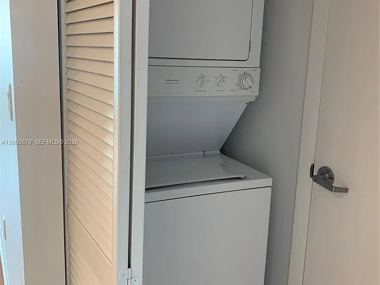1800 N Bayshore Dr #1506 — Photo 12