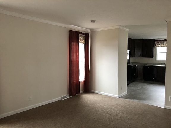 3rd image of 22 Bayberry Ln