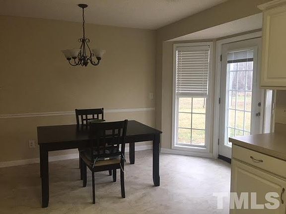 4th image of 2634 Rolling Meadows Ln