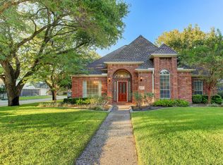 5122 Evergreen St, Bellaire, TX 77401