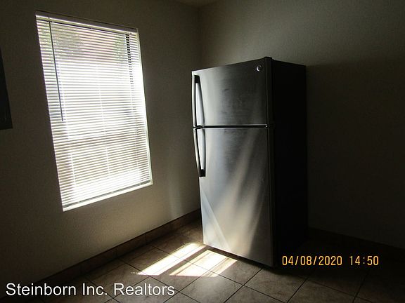 4th image of 1615 E University Ave APT 104
