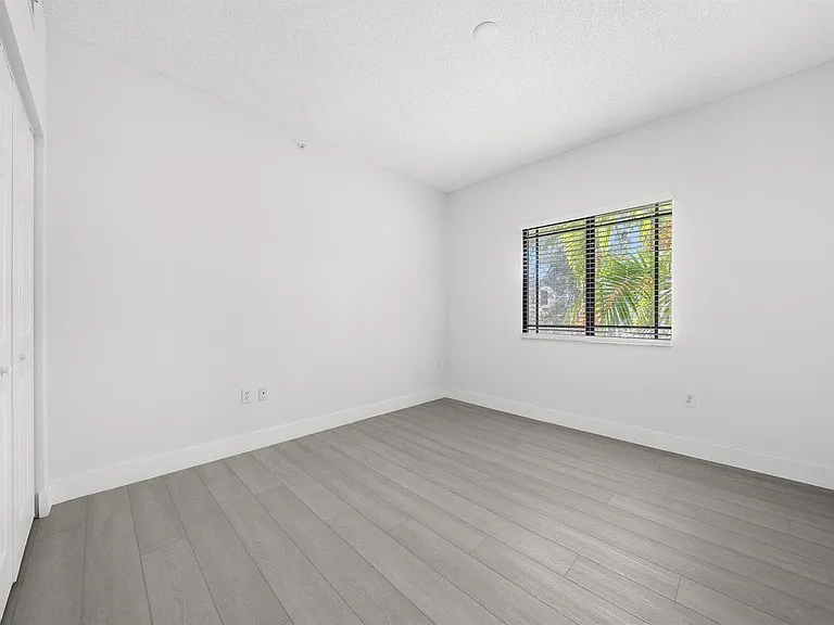 3020 Alcazar Pl #202 — Photo 19